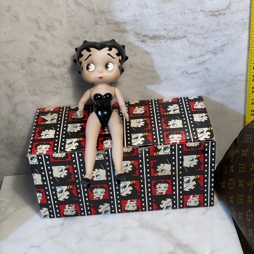 Betty Boop - Picture 4 of 6